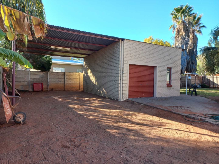 5 Bedroom Property for Sale in Blydeville Northern Cape